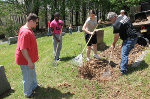 Volunteers Cleaning Odd Fellow's Cemetery, Tamaqua, 5-11-2014 (3)