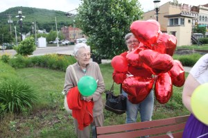 Candlelit Vigil for Angie, Angela Steigerwalt, Depot Square Park, Tamaqua, 6-14-2014 (1)