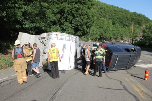Overturned Camper, SUV, Bottom of Hometown Hill, SR309, Tamaqua, 6-18-2014 (21)