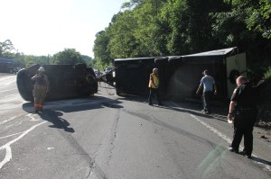Overturned Camper, SUV, Bottom of Hometown Hill, SR309, Tamaqua, 6-18-2014 (23)