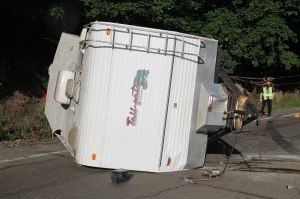 Overturned Camper, SUV, Bottom of Hometown Hill, SR309, Tamaqua, 6-18-2014 (43)