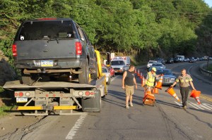 Overturned Camper, SUV, Bottom of Hometown Hill, SR309, Tamaqua, 6-18-2014 (67)