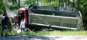 Straight Dump Truck Crashes inot Trees, US209, Nesquehoning, 6-2-2014 (2)