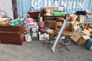 Donation Drop-Off and Tamaqua Community Giveaway, next to Shickram's Car Wash, Tamaqua, 7-27-2014 (10)