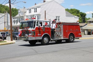 Double Truck Housing Parade, Middleport Fire Company, Middleport, 6-7-2014 (12)