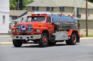 Double Truck Housing Parade, Middleport Fire Company, Middleport, 6-7-2014 (13)