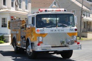 Double Truck Housing Parade, Middleport Fire Company, Middleport, 6-7-2014 (258)