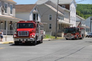 Double Truck Housing Parade, Middleport Fire Company, Middleport, 6-7-2014 (264)