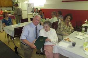 Special to TamaquaArea.com / Jerry Knowles presents Betty with a certificate.