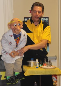 Magic Show, Fizz Boom Read, Panther Valley Public Library, Lansford, 7-21-2014 (21)