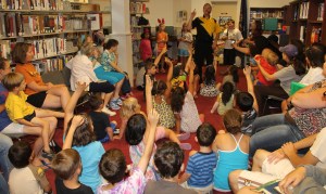 Magic Show, Fizz Boom Read, Panther Valley Public Library, Lansford, 7-21-2014 (36)