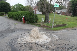 Water Main Leak, Welsh Road, Hometown, 7-13-2014 (8)