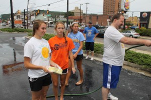 Car Wash Fundraiser, Marian Fillies Basketball Team, Advanced Auto, Tamaqua, 8-16-2014 (11)