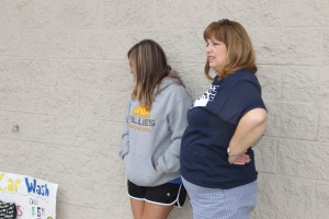 Car Wash Fundraiser, Marian Fillies Basketball Team, Advanced Auto, Tamaqua, 8-16-2014 (13)
