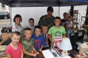 Community Yard Sale, Sidewalk Sale, via Chamber of Commerce, Tamaqua, 8-2-2014 (14)