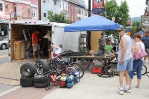 Community Yard Sale, Sidewalk Sale, via Chamber of Commerce, Tamaqua, 8-2-2014 (18)