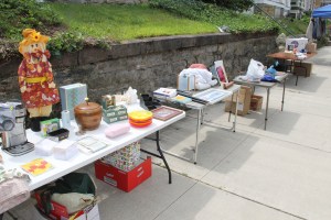 Community Yard Sale, Sidewalk Sale, via Chamber of Commerce, Tamaqua, 8-2-2014 (34)