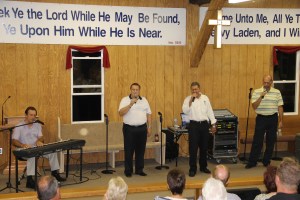 Lumber River Quartet, Lewistown Valley Tabernacle, Tamaqua, Walker Township, 8-22-2014 (86)