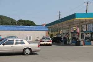 Man Dies after Being Tazed by Police, Sunoco, Tamaqua, 8-8-2014 (1)