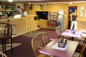 Ribbon Cutting, Sweet Pizzz Pizza, DeAngelo's Pizza, 2 Corner's Whiskey Bar, Tamaqua, 8-6-2014 (99)