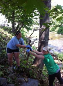 River Cleanup, Little Schuylkill River, next to Boyer's Food Market, Tamaqua, 8-9-2014, Beth Kester (1)