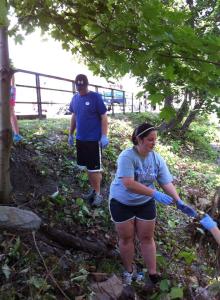 River Cleanup, Little Schuylkill River, next to Boyer's Food Market, Tamaqua, 8-9-2014, Beth Kester (9)
