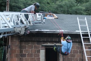 Rope Decent, Rappel Training, Citizen's Fire Company, Tamaqua, 8-11-2014 (34)