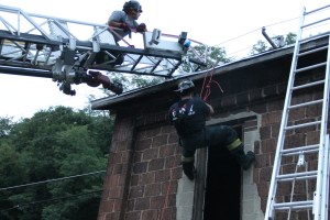 Rope Decent, Rappel Training, Citizen's Fire Company, Tamaqua, 8-11-2014 (95)