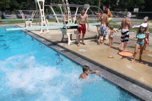 Splash Day, H.D. Buehler Memorial Bungalow Pool, Tamaqua, 8-2-2014 (19)