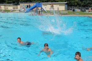 Splash Day, H.D. Buehler Memorial Bungalow Pool, Tamaqua, 8-2-2014 (37)
