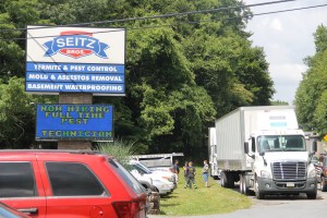 Tractor Trailers Swipe Mirrors on Hometown Hill, SR309, Hometown, 8-13-2014 (1)