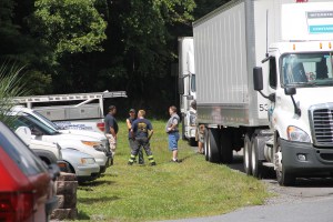 Tractor Trailers Swipe Mirrors on Hometown Hill, SR309, Hometown, 8-13-2014 (3)
