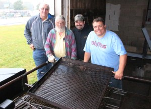 Chicken BBQ, West Penn Lions, Lioness Club, Community Park, West Penn, 9-13-2014 (101)