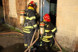 Firefighter Training, American Hose Co, Tamaqua, 9-23-2014 (14)