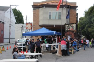 Pig Roast & Cornhole Tournament, Citizen's Fire Company, Tamaqua, 9-20-2014 (1)