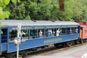 Reading and Northern Baldwin 425 Steam Train Travels Through Barnesville, 9-1-2014 (34)