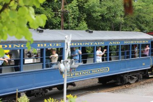 Reading and Northern Baldwin 425 Steam Train Travels Through Barnesville, 9-1-2014 (35)