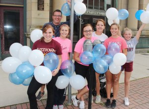 Tamaqua Cheerleaders Plaing Blue and White Balloons Downtown, Tamaqua, 9-25-2014 (5)
