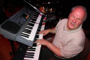 The Bee's Knees, Community Arts Center, Tamaqua, 9-6-2014 (56)