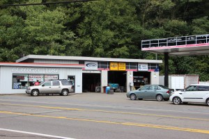 Thieves Steal from Two Businesses, Lehight Tire, All American Jeep, Tamaqua, 9-9-2014 (15)