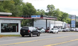 Thieves Steal from Two Businesses, Lehight Tire, All American Jeep, Tamaqua, 9-9-2014 (30)