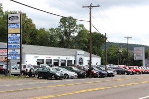 Thieves Steal from Two Businesses, Lehight Tire, All American Jeep, Tamaqua, 9-9-2014 (32)