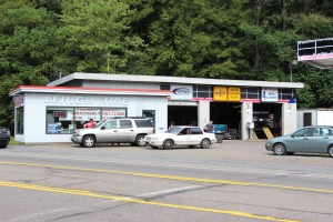 Thieves Steal from Two Businesses, Lehight Tire, All American Jeep, Tamaqua, 9-9-2014 (35)