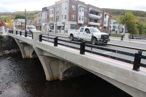 East Broad Street Bridge Over Little Schuylkill River Opens, Tamaqua, 10-2-2014 (103)