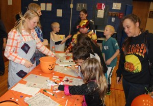 Indoor Safe Trick Or Treat, Tamaqua Senior High School, Tamaqua, 10-30-2014 (12)