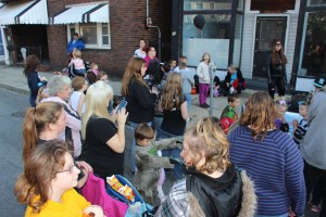 Lansford Alive Kids Safe Trick Or Treat, Ridge Street, Lansford, 10-25-2014 (19)