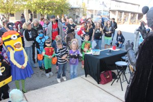 Lansford Alive Kids Safe Trick Or Treat, Ridge Street, Lansford, 10-25-2014 (33)