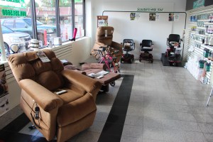 Ribbon Cutting, Keystone Medical Supply, Hometown, 10-7-2014 (14)