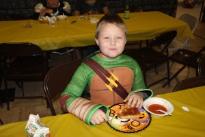 C.H.O.S.E. Halloween Parade and Childrens Party, Coaldale Complex, Coaldale, 10-26-2014 (64)