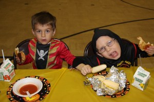 C.H.O.S.E. Halloween Parade and Childrens Party, Coaldale Complex, Coaldale, 10-26-2014 (65)